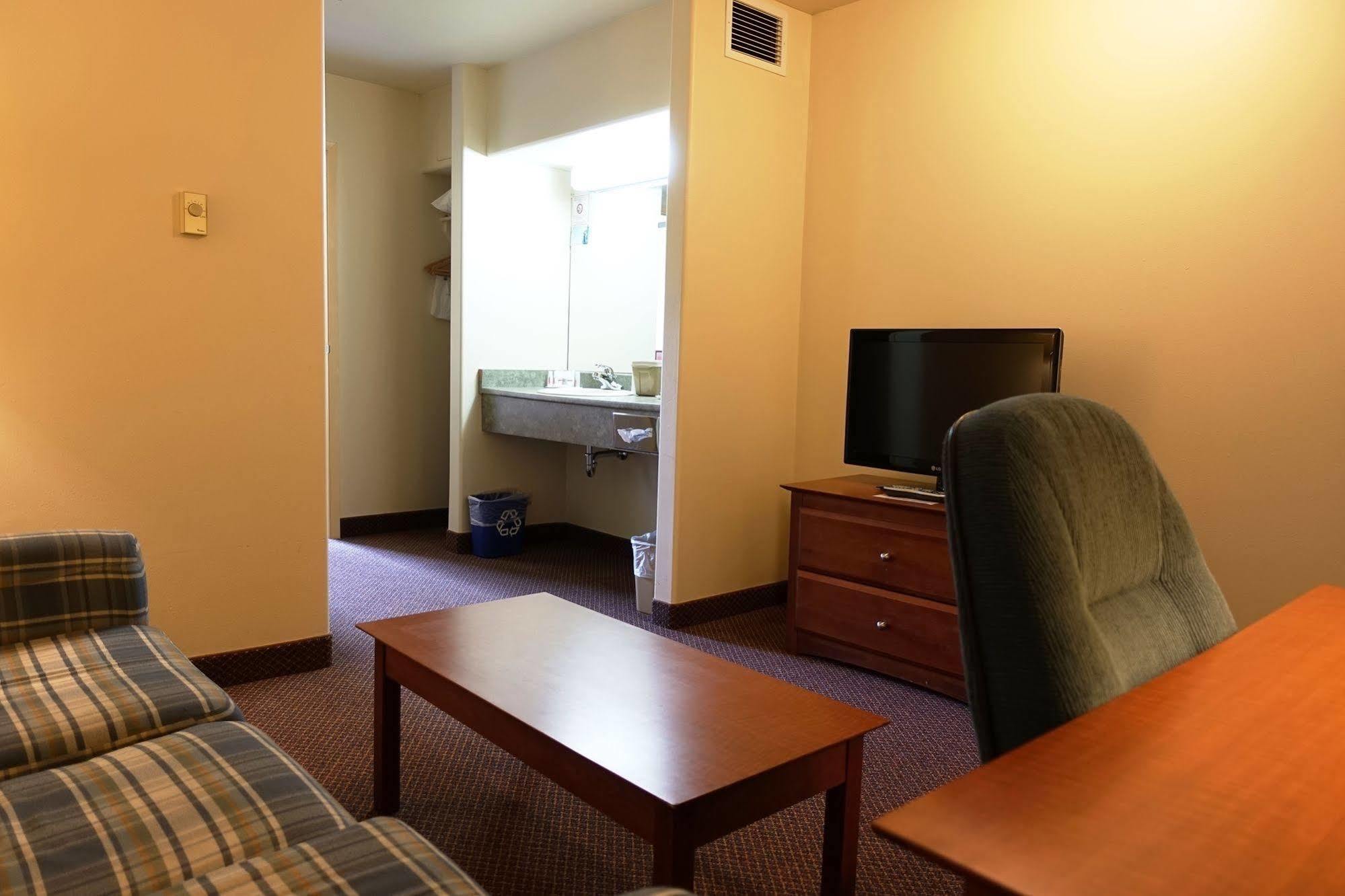 Super 8 By Wyndham Caraquet Hotel Kültér fotó